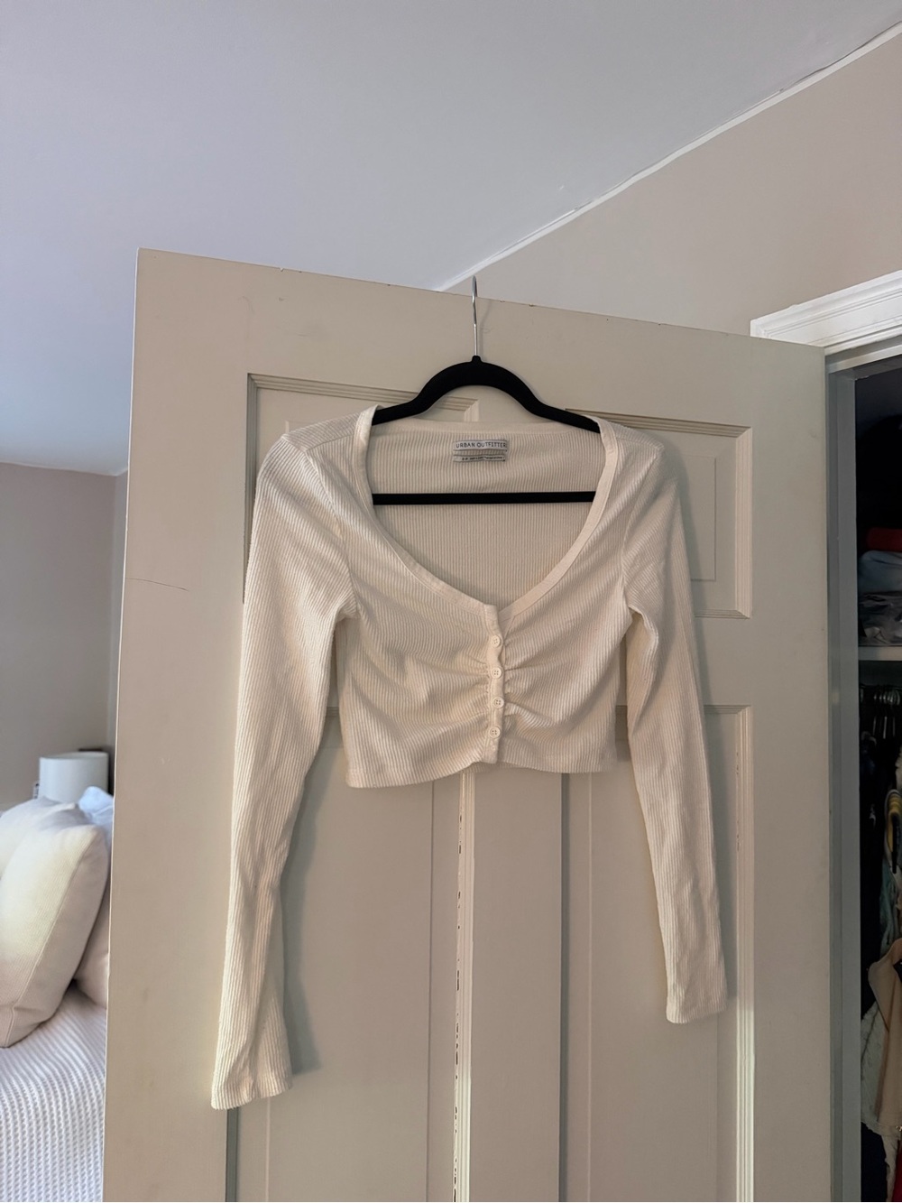 Urban Outfitters White Cream Ribbed Button-Front Long-Sleeve Crop Top